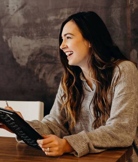 Lively woman in a discussion